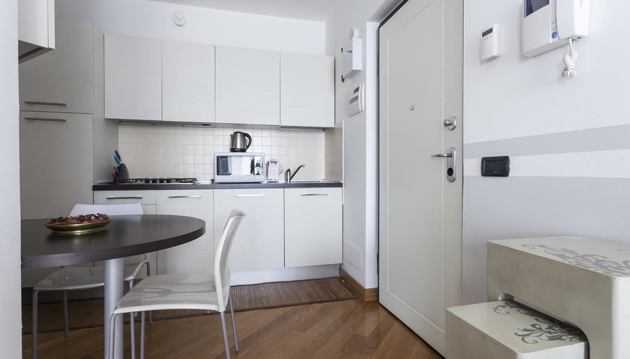 Italianway-Colletta Apartment Милано Екстериор снимка